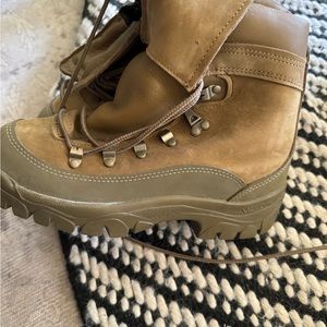 Belleville Brown Military Boots; Vibram Soles 6.5R Great for Hiking